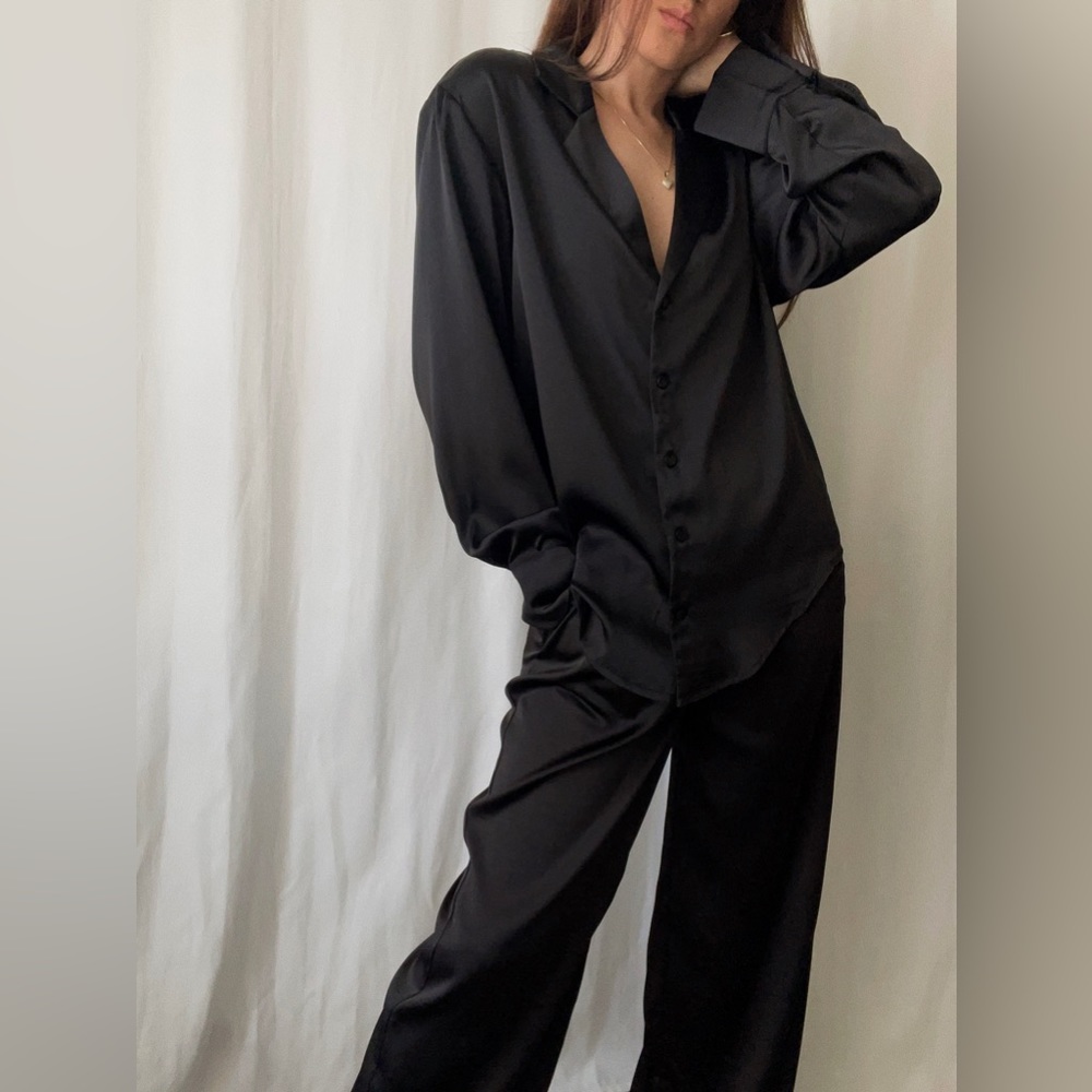 LAST S • ELLE SATIN SET 🆕 — In BLACK - Picture 5 of 13